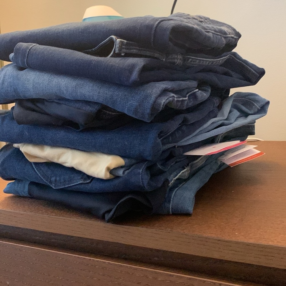 9 pairs maternity jeans sizes 4 and 6
